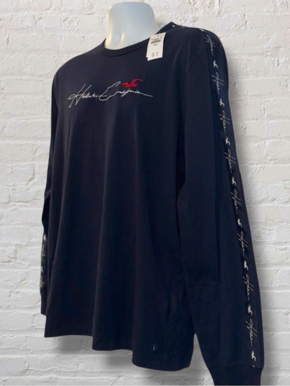 NWT Hollister California Long Sleeve Logo Shirt - Men’s Large - Navy Blue